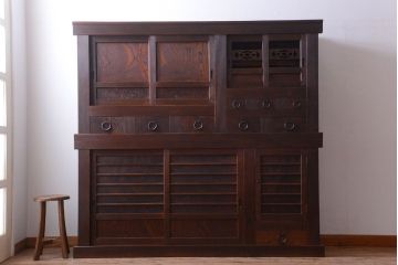 アンティーク家具　古民具・骨董　横桟引き戸の変わり型六尺重ね水屋箪笥