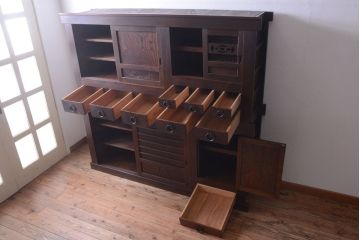 アンティーク家具　古民具・骨董　横桟引き戸の変わり型六尺重ね水屋箪笥