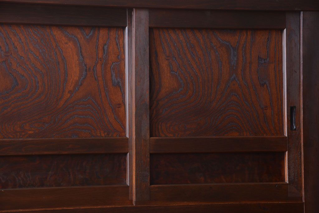 アンティーク家具　古民具・骨董　横桟引き戸の変わり型六尺重ね水屋箪笥