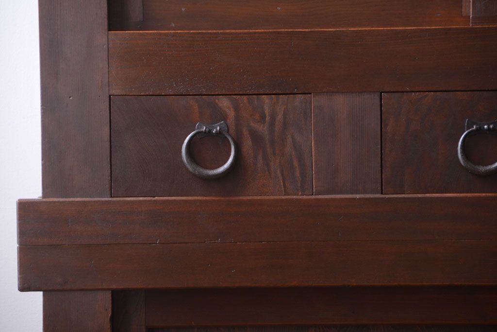 アンティーク家具　古民具・骨董　横桟引き戸の変わり型六尺重ね水屋箪笥