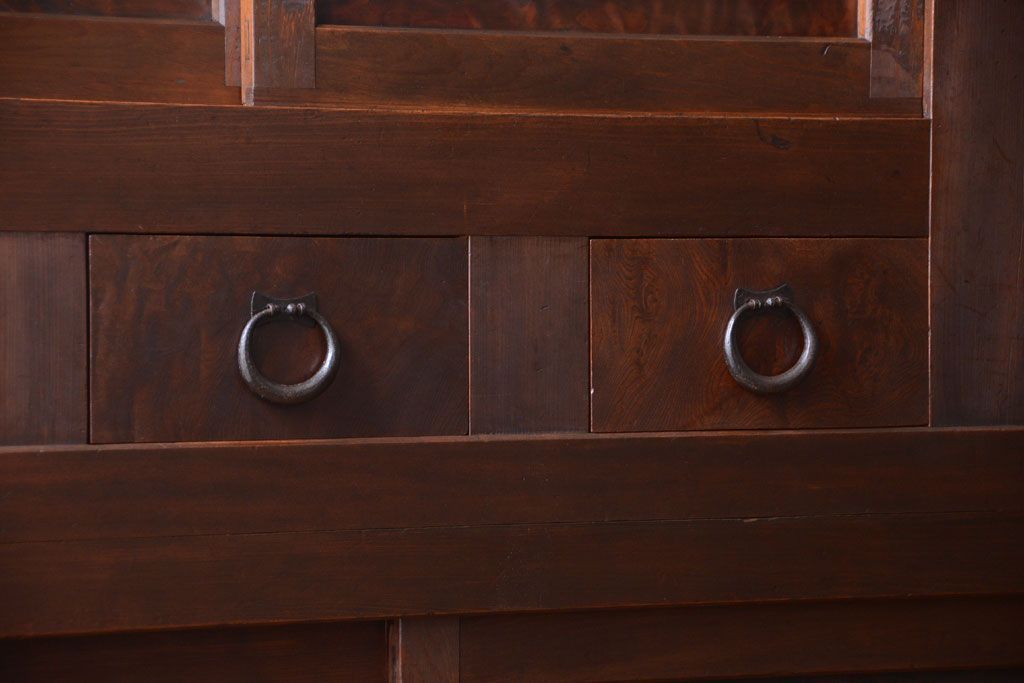 アンティーク家具　古民具・骨董　横桟引き戸の変わり型六尺重ね水屋箪笥