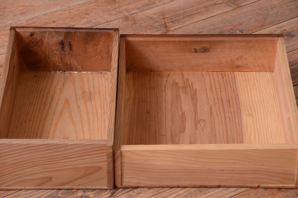 アンティーク家具　古民具・骨董　横桟引き戸の変わり型六尺重ね水屋箪笥