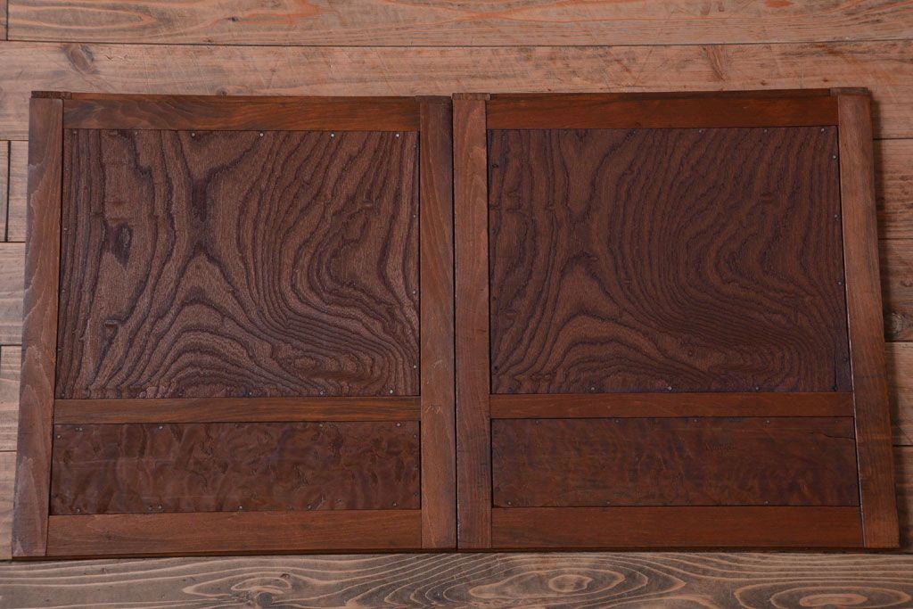 アンティーク家具　古民具・骨董　横桟引き戸の変わり型六尺重ね水屋箪笥