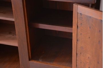 アンティーク家具　古民具・骨董　横桟引き戸の変わり型六尺重ね水屋箪笥