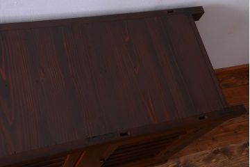 アンティーク家具　古民具・骨董　横桟引き戸の変わり型六尺重ね水屋箪笥