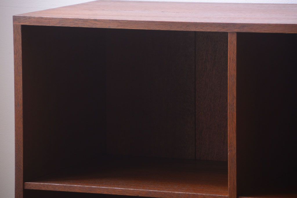 アンティーク家具　和製アンティーク　特大サイズ!古い木の重厚なアンティークマス目棚