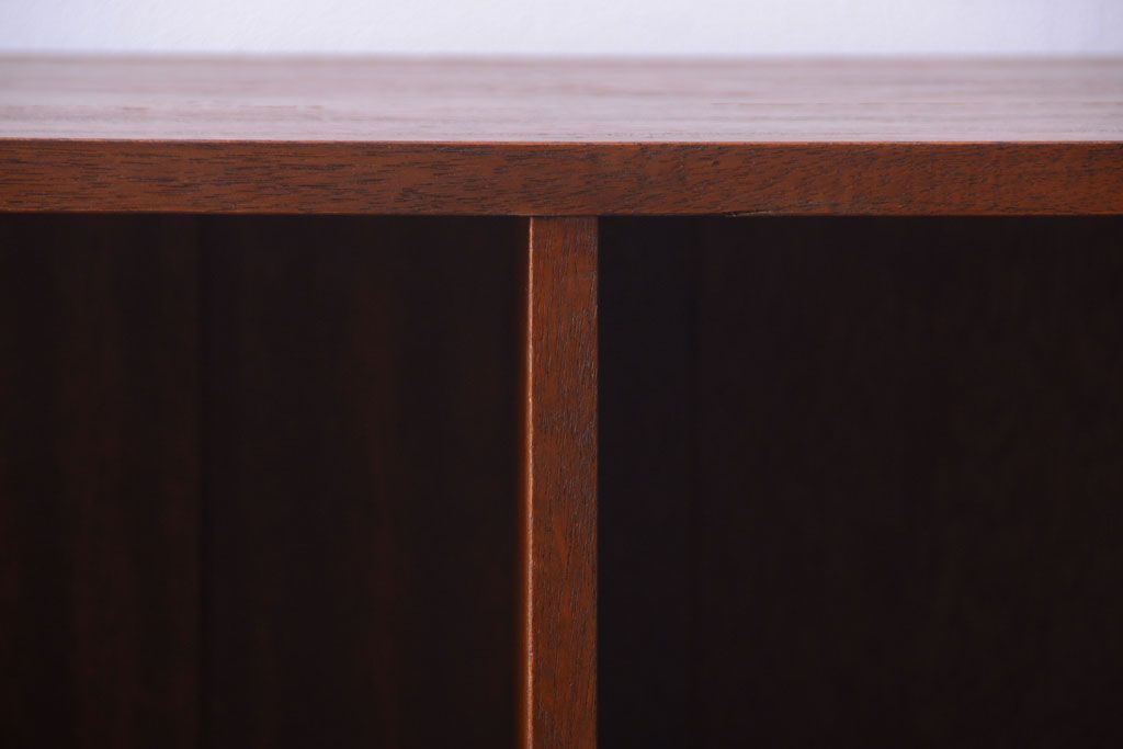 アンティーク家具　和製アンティーク　特大サイズ!古い木の重厚なアンティークマス目棚