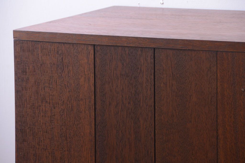 アンティーク家具　和製アンティーク　特大サイズ!古い木の重厚なアンティークマス目棚