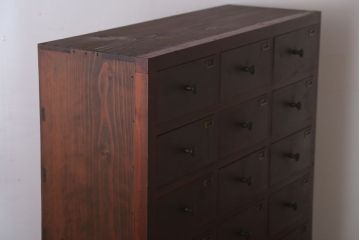 アンティーク家具　アンティーク　ネームプレート付き!古い木製の17杯ドロワー(引き出し)