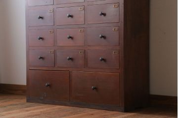 アンティーク家具　アンティーク　ネームプレート付き!古い木製の17杯ドロワー(引き出し)