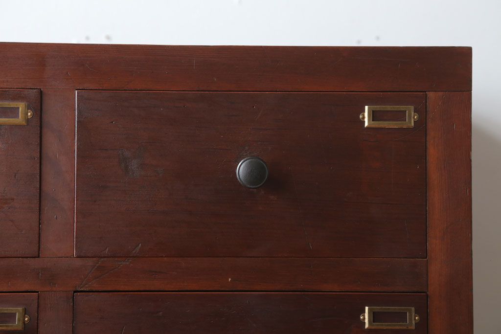 アンティーク家具　アンティーク　ネームプレート付き!古い木製の17杯ドロワー(引き出し)