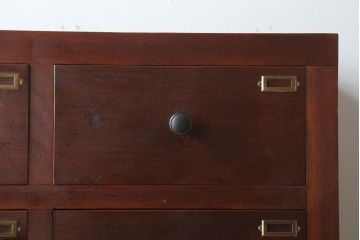 アンティーク家具　アンティーク　ネームプレート付き!古い木製の17杯ドロワー(引き出し)