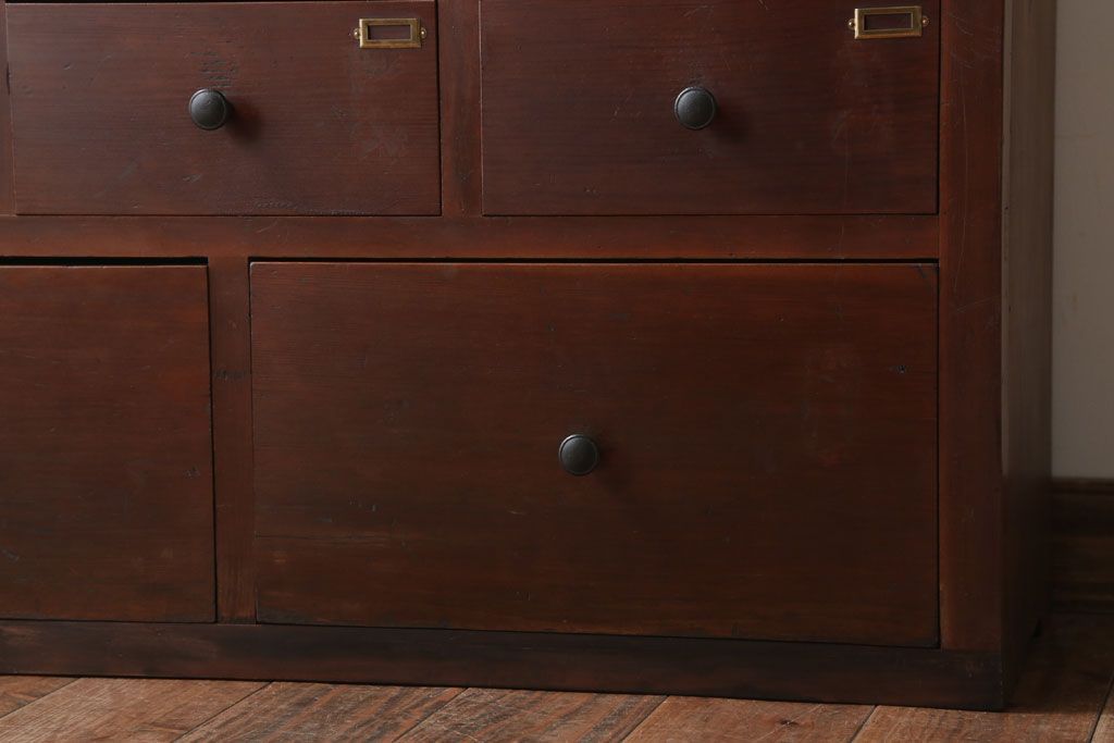 アンティーク家具　アンティーク　ネームプレート付き!古い木製の17杯ドロワー(引き出し)