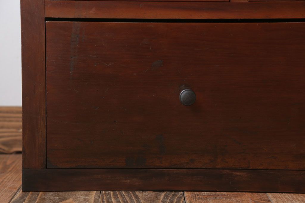 アンティーク家具　アンティーク　ネームプレート付き!古い木製の17杯ドロワー(引き出し)