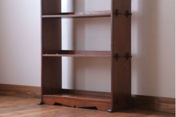 アンティーク家具　和製アンティーク　透かし彫りがモダンな古い木の本棚(2)