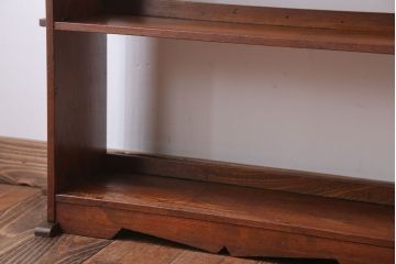 アンティーク家具　和製アンティーク　透かし彫りがモダンな古い木の本棚(2)