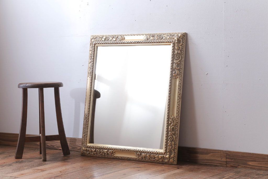 アンティーク雑貨　アンティーク調　上品な額付きミラー