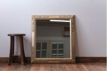 アンティーク雑貨　アンティーク調　上品な額付きミラー
