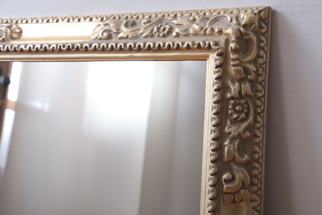 アンティーク雑貨　アンティーク調　上品な額付きミラー