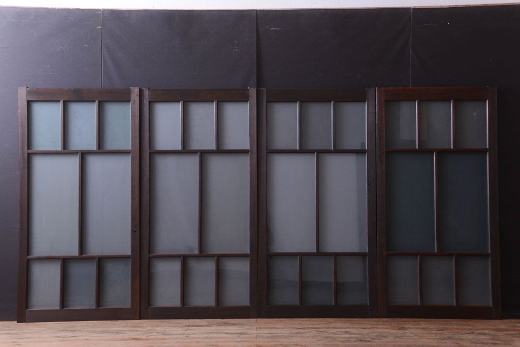 和製アンティーク　古い木のモダンなガラス引き戸4枚セット(窓)