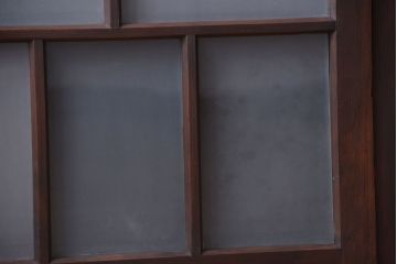 和製アンティーク　古い木のモダンなガラス引き戸4枚セット(窓)