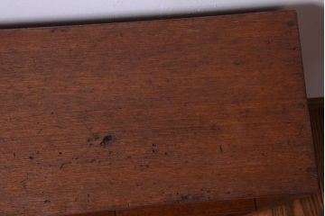 レトロ家具　昭和レトロ　ネームプレート付き!古い木の脚付きマス目戸棚(収納棚)