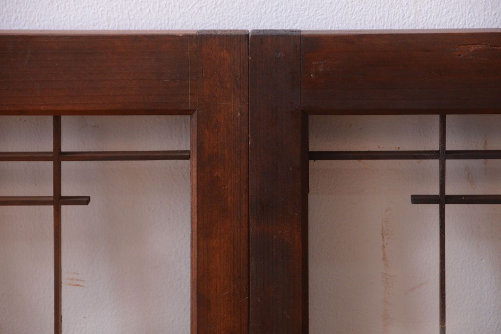 古民具・骨董　古い木製の横長ガラス引き戸2枚セット(窓)