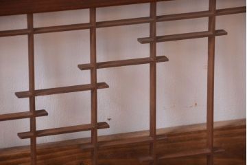 古民具・骨董　古い木製の横長ガラス引き戸2枚セット(窓)