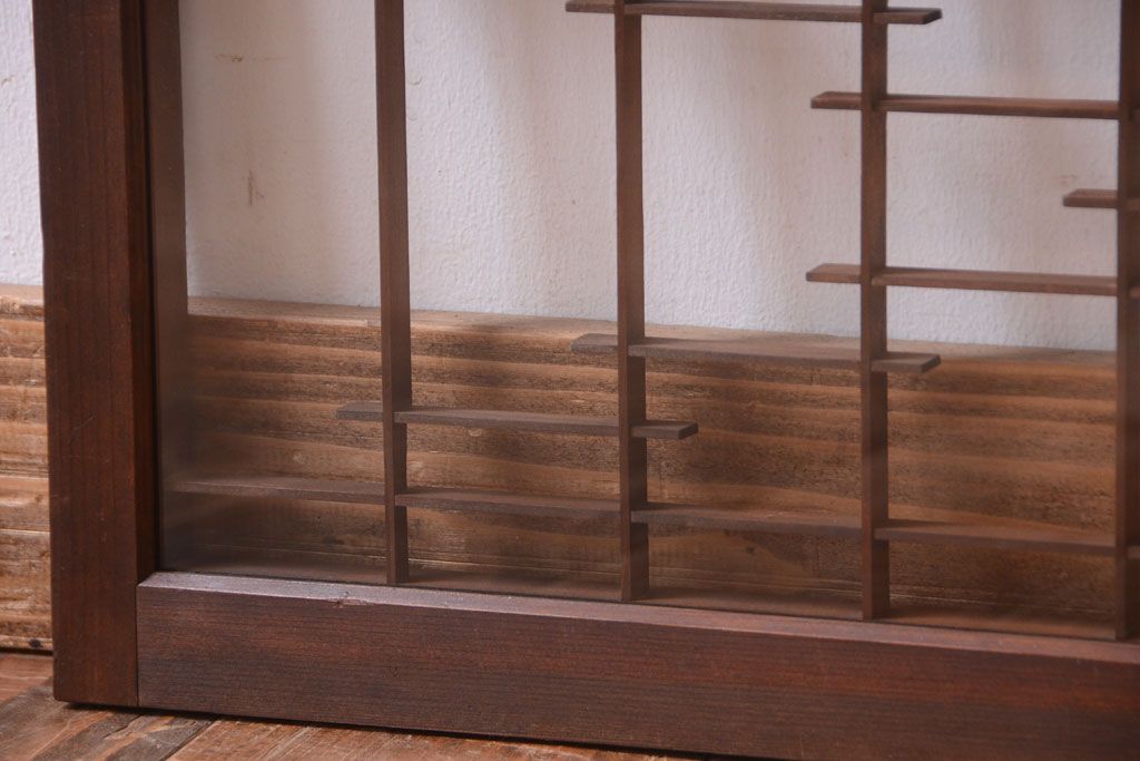 古民具・骨董　古い木製の横長ガラス引き戸2枚セット(窓)