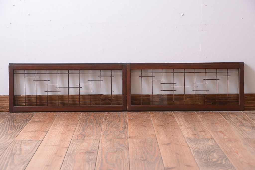 古民具・骨董　古い木製の横長ガラス引き戸2枚セット(窓)