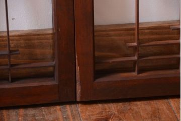 古民具・骨董　古い木製の横長ガラス引き戸2枚セット(窓)