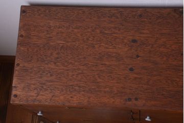 レトロ家具　昭和レトロ　ネームプレート付き!古い木の脚付きロッカー(収納棚・マス目棚)
