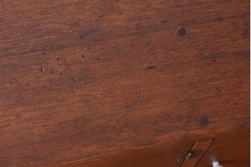 レトロ家具　昭和レトロ　ネームプレート付き!古い木の脚付き収納ロッカー(マス目棚)