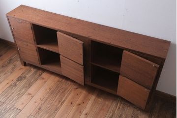 レトロ家具　昭和レトロ　ネームプレート付き!古い木の横型ロッカー(マス目戸棚)