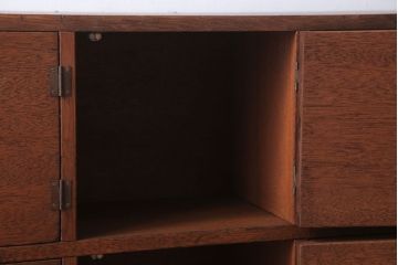 レトロ家具　昭和レトロ　ネームプレート付き!古い木の横型ロッカー(マス目戸棚)