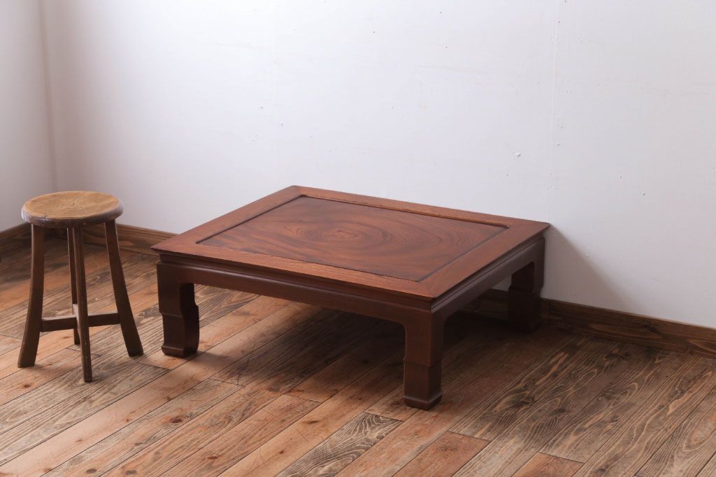 アンティーク家具　和製アンティーク　総欅材の上品な座卓(センターテーブル)