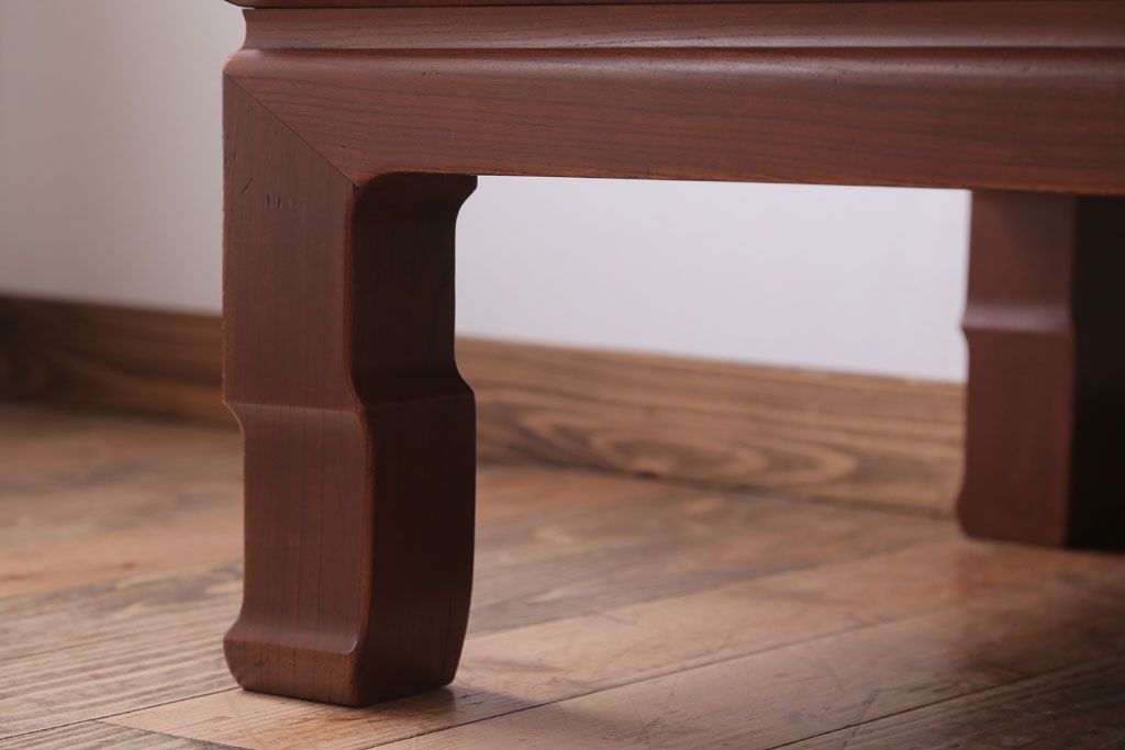 アンティーク家具　和製アンティーク　総欅材の上品な座卓(センターテーブル)