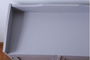 アンティーク家具　アンティークペイント　透かし彫りのおしゃれなブックケース(本箱)