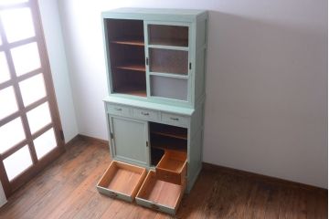 レトロ家具　アンティークペイント　かわいいミントグリーンのレトロな食器棚(カップボード)