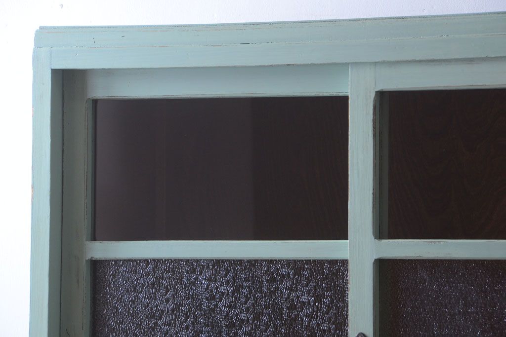 レトロ家具　アンティークペイント　かわいいミントグリーンのレトロな食器棚(カップボード)