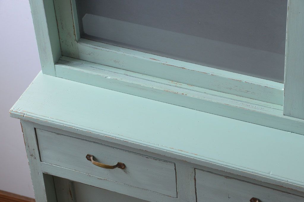 レトロ家具　アンティークペイント　かわいいミントグリーンのレトロな食器棚(カップボード)