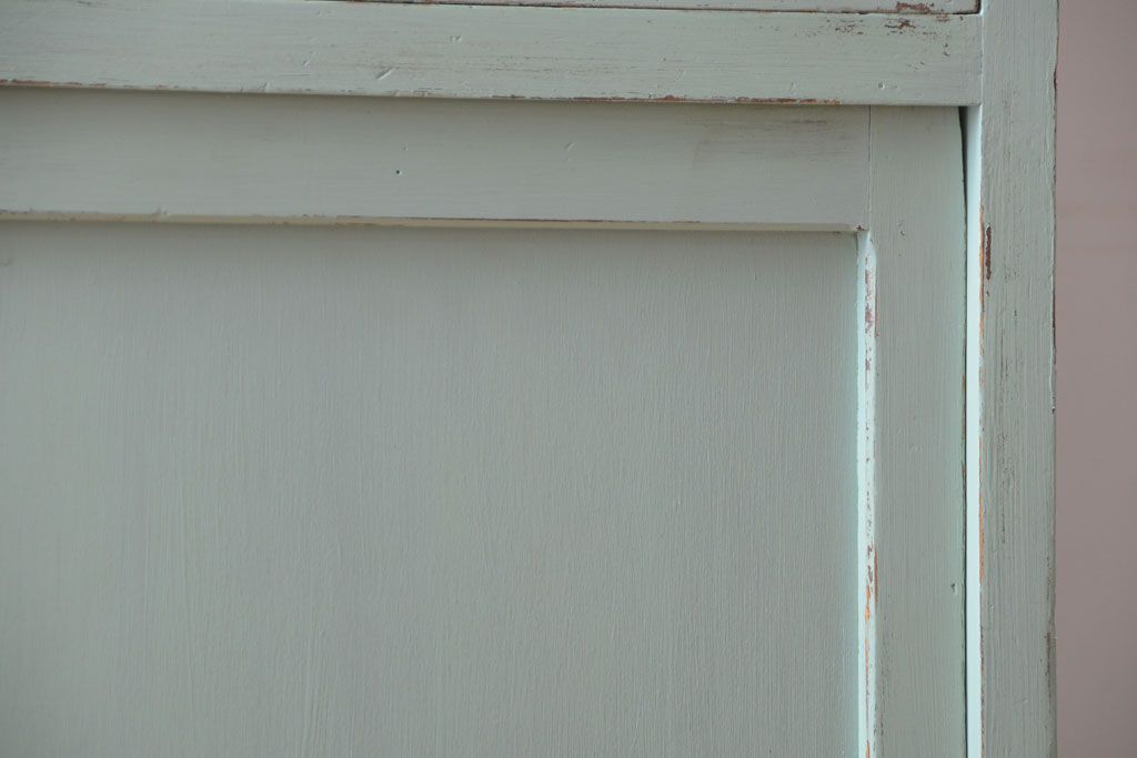 レトロ家具　アンティークペイント　かわいいミントグリーンのレトロな食器棚(カップボード)