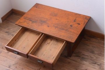 アンティーク家具　和製アンティーク　古い木味のシンプルな文机