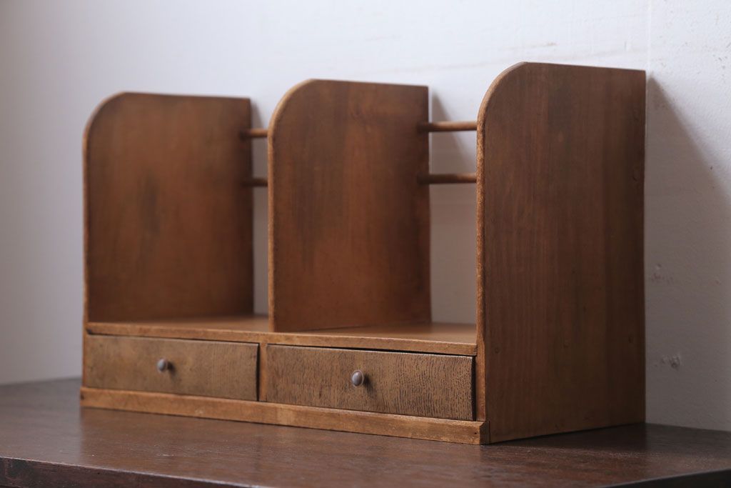 アンティーク雑貨　和製アンティーク　引き出し付き!古い木製の小さな本立て(2)