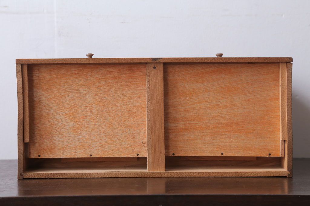 アンティーク雑貨　和製アンティーク　引き出し付き!古い木製の小さな本立て(2)