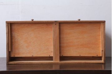 アンティーク雑貨　和製アンティーク　引き出し付き!古い木製の小さな本立て(2)