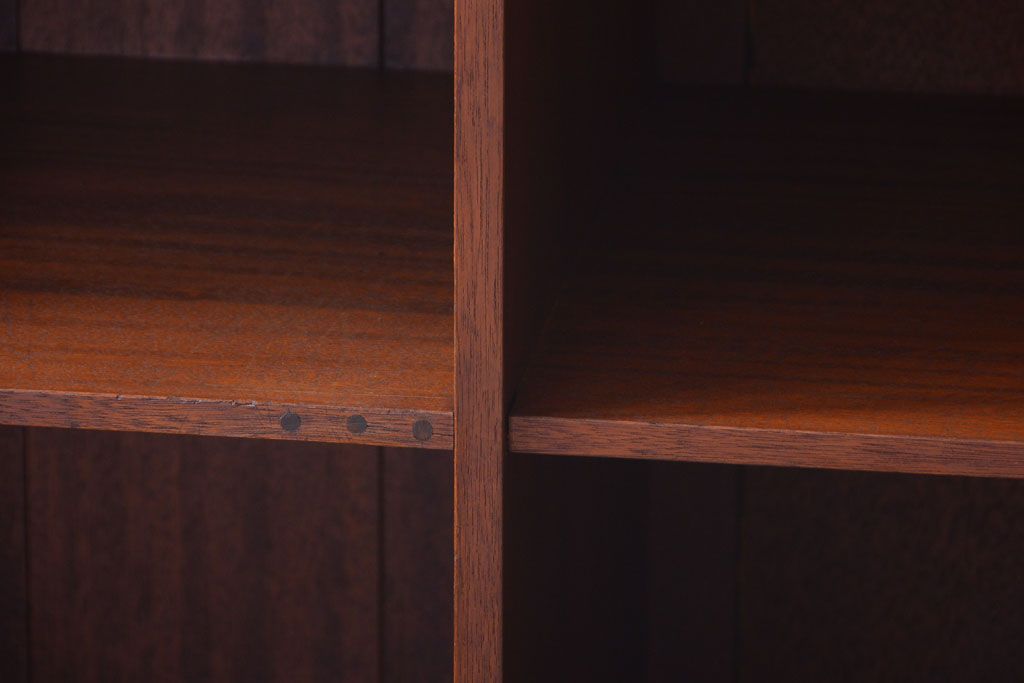 アンティーク家具　和製アンティーク　特大サイズ!古い木の重厚なアンティークマス目棚(2)