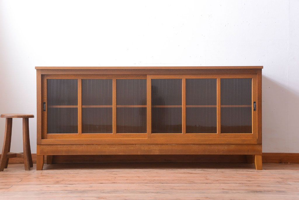 アンティーク家具　アンティーク　モールガラス入り!古い木の脚付きサイドボード(1)