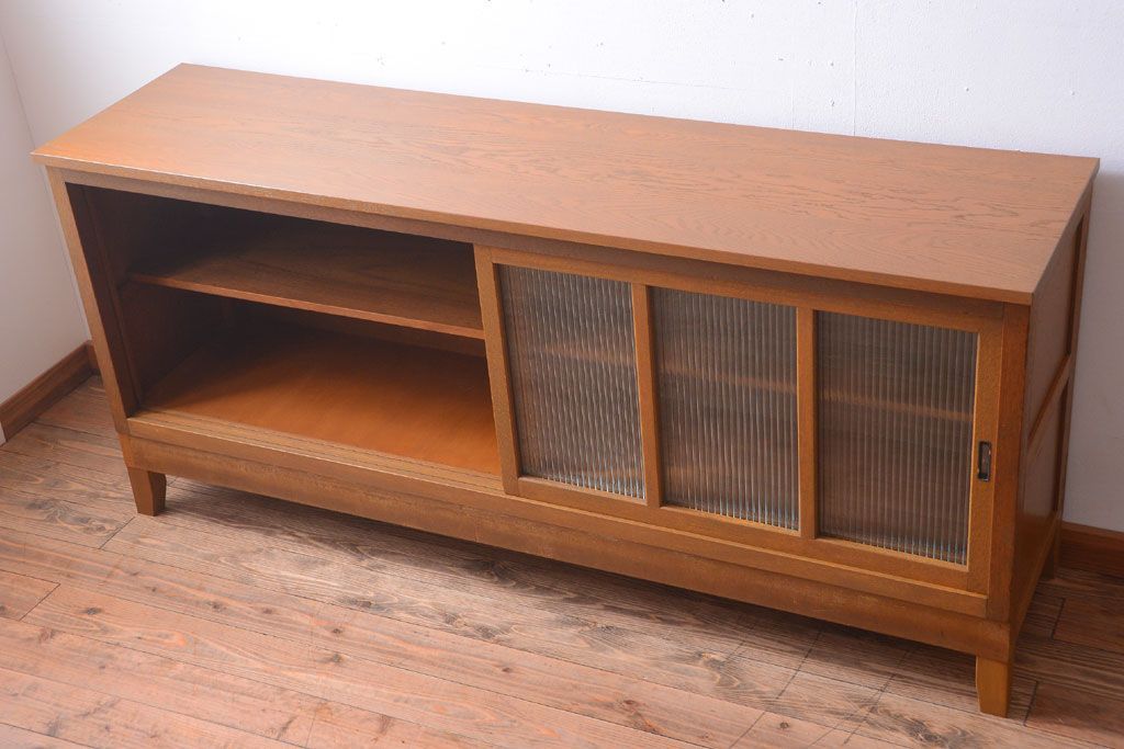 アンティーク家具　アンティーク　モールガラス入り!古い木の脚付きサイドボード(1)