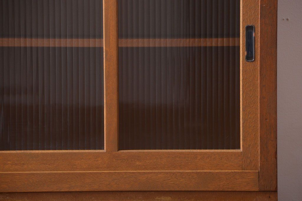 アンティーク家具　アンティーク　モールガラス入り!古い木の脚付きサイドボード(1)